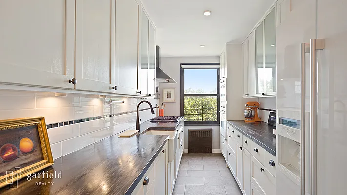 Sold by Garfield Realty  | media 9