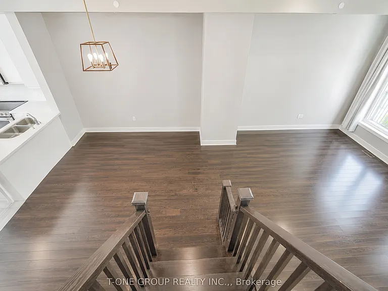 55 Sutton Ave — Photo 30