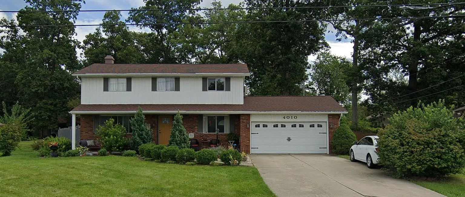 4 bed, 2.5 bath, 2574 sqft, $2,500 — Photo 1