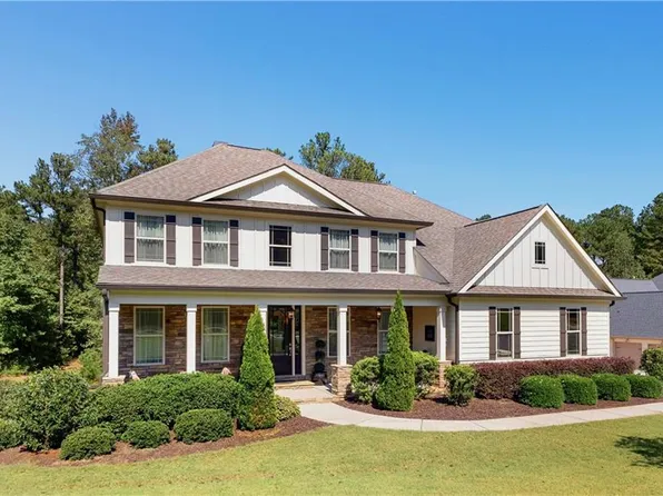 140 Discovery Lake Dr, Fayetteville, GA 30215