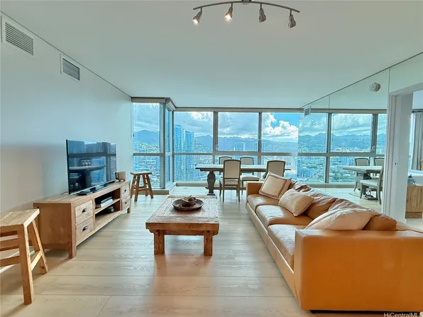 1177 Queen St APT 3501, Honolulu, HI 96814