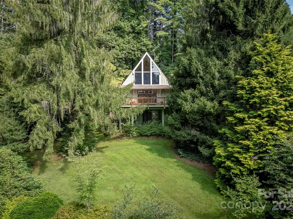 126 Evergreen St, Brevard, NC 28712