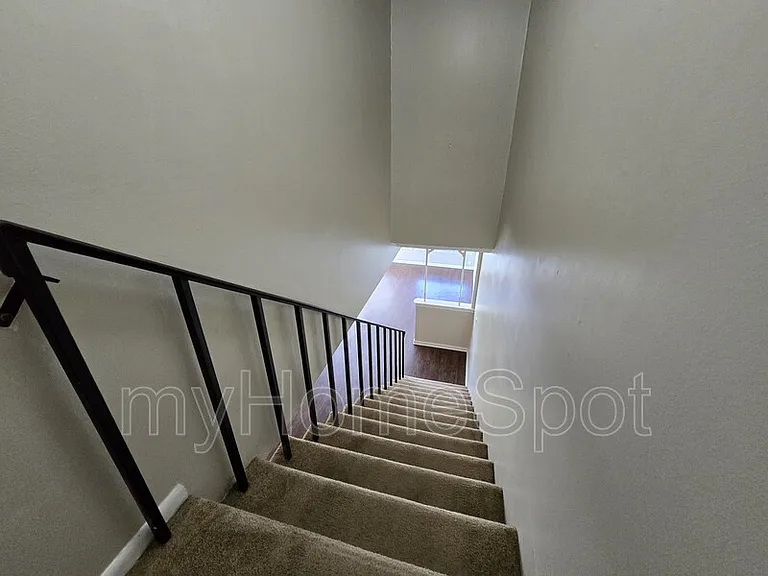 4828 Huron Dr — Photo 21