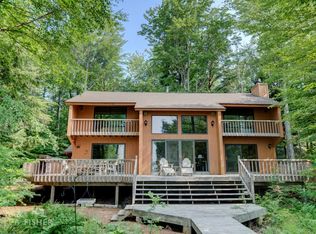 332 E Sugar Bay Ln, Cedar, MI 49621