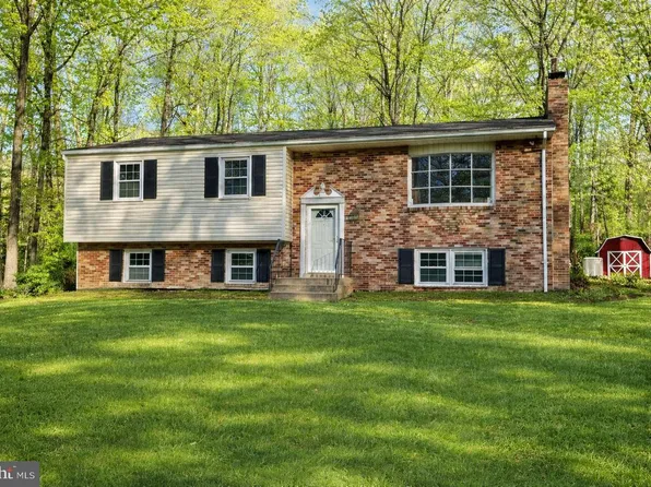 9350 Mathir Dr, La Plata, MD 20646