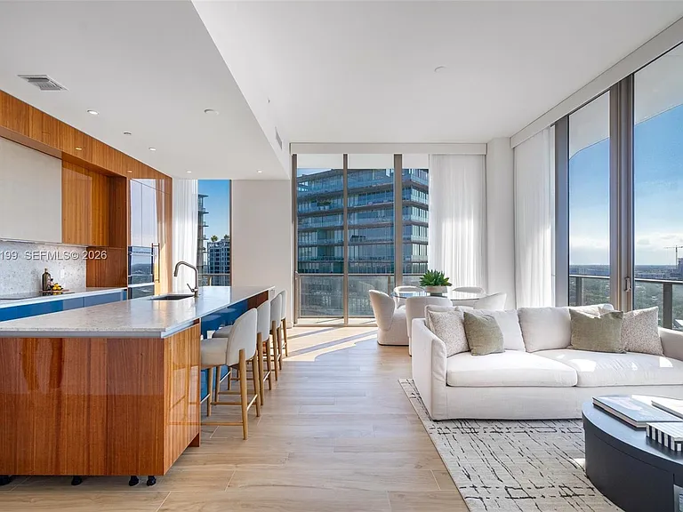 2655 S Bayshore Dr #1911 — Photo 5