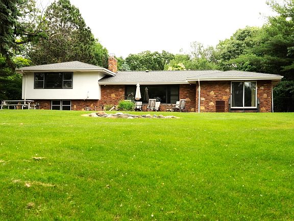 2nd image of 859 Lenox Ave