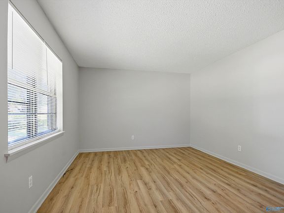 5th image of 29470 8th Ave E