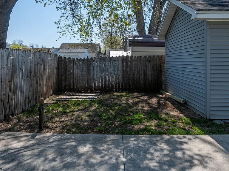 611 Cramer Ave — Photo 37