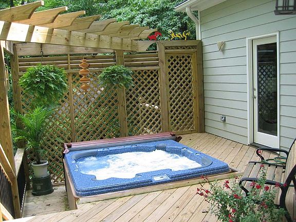 8'x8' hot tub