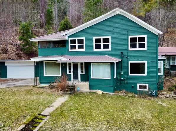 910 Main St, Wardner, ID 83837