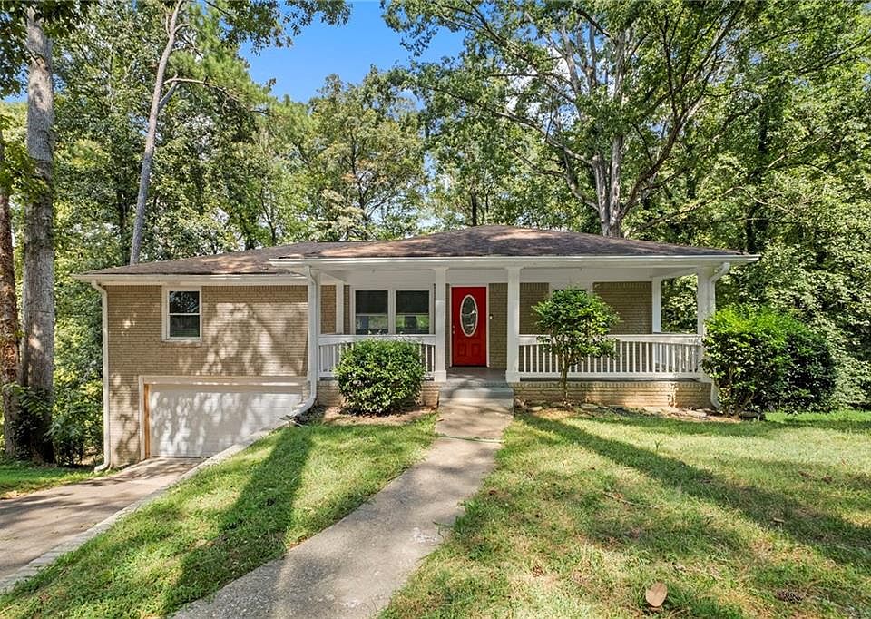 1st image of 479 Larchmont Cir NW
