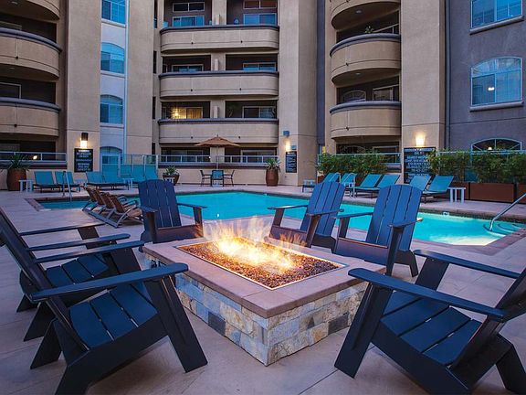 4th image of 7660 Beverly Blvd #1-422