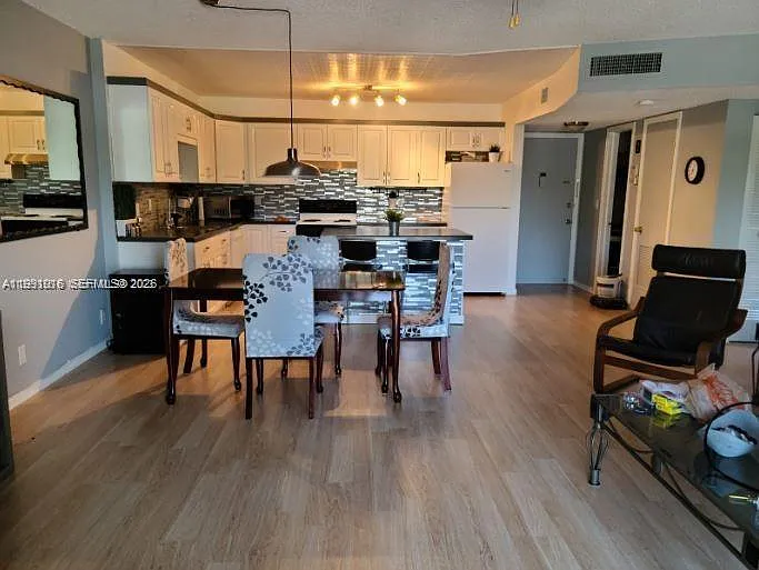 2061 NW 47th Ter #205 — Photo 10