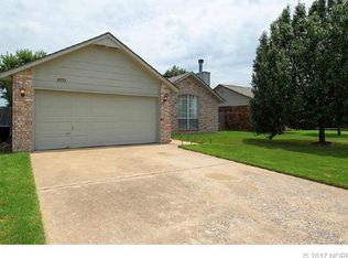 17773 S Santa Fe Pl W, Mounds, OK 74047
