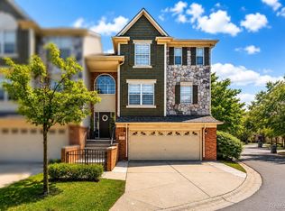 10 Bradford Ct, Dearborn, MI 48126