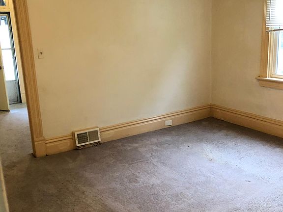 2nd image of 403 Stanton St