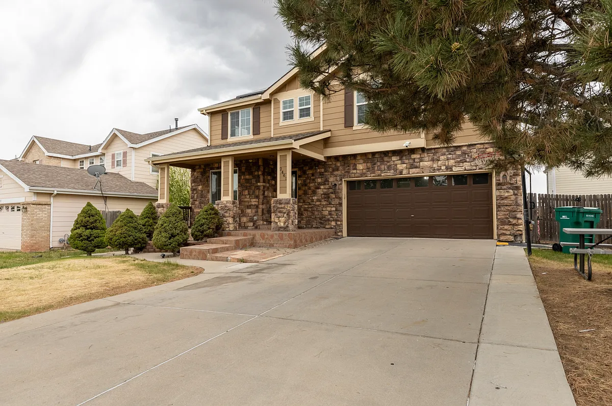 Building Photo - 2461 S Espana Ct