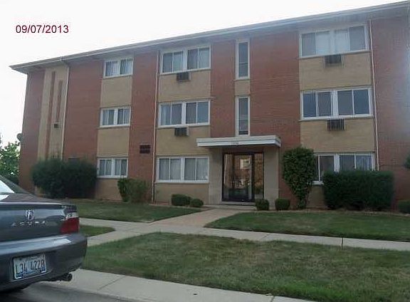2nd image of 11036 S Kenneth Ave APT 2