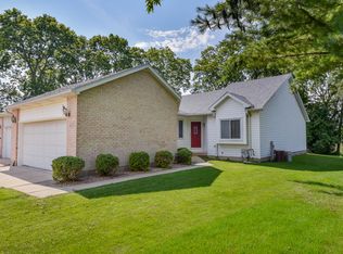 101 Pitz Ln, Batavia, IL 60510