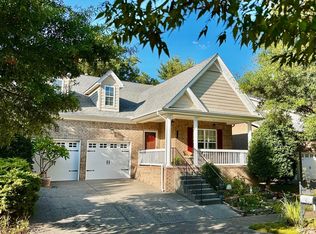 318 Meadowglade Ln, Franklin, TN 37064