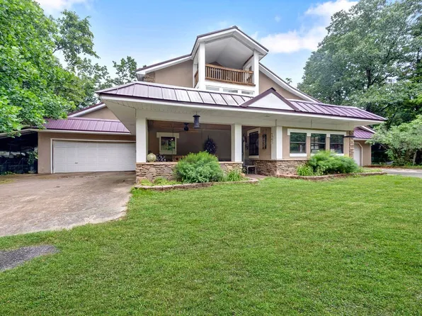 8214 Robin Ln, Rogers, AR 72756