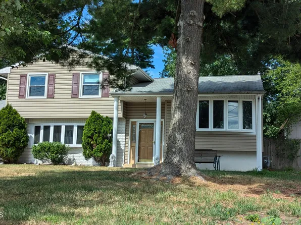 22 Dartmouth Drive, Delran, NJ 08075