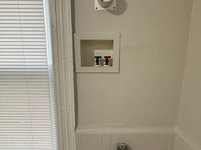 38 Daggett St #A — Photo 8