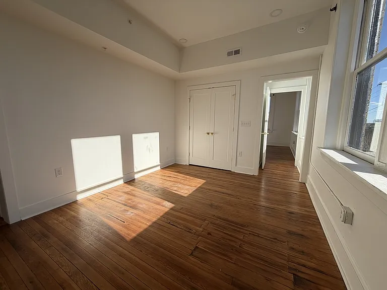 901 5th St #202 — Photo 10