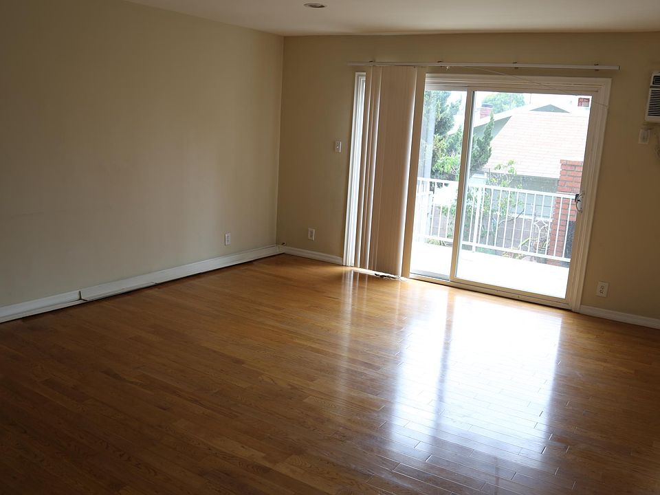2nd image of 4601 W 1st St APT 5