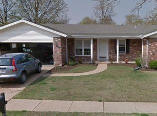 2209 Olde Winery Rd, Saint Louis, MO 63129