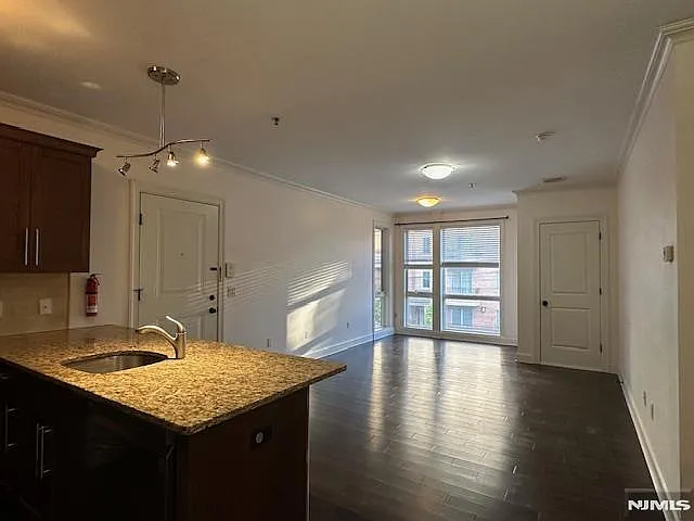 255 Laird Ave #6 — Photo 13