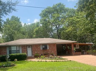 1720 Georgia St, Pollock, LA 71467