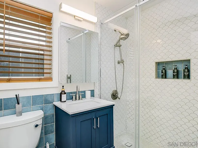 807 Dover Ct — Photo 15