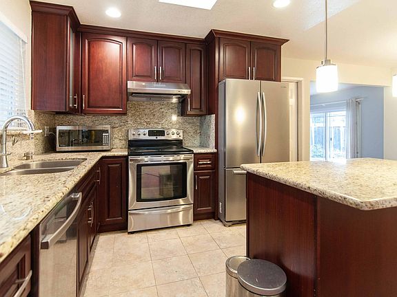 2nd image of 34336 Torrington Ct