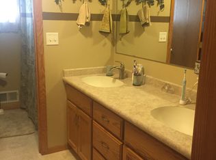 410 Avenue B E, Napoleon, ND 58561