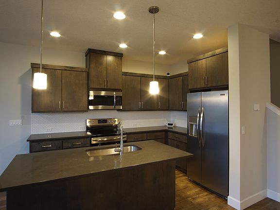 Kitchen- Stainless Steel Appliances, Island, Quartz Countertops