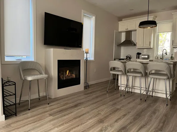 142 Dunedin St #2, Orillia, ON L3V 5T7