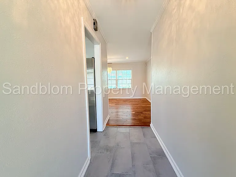 5871 S Quebec Ave — Photo 3