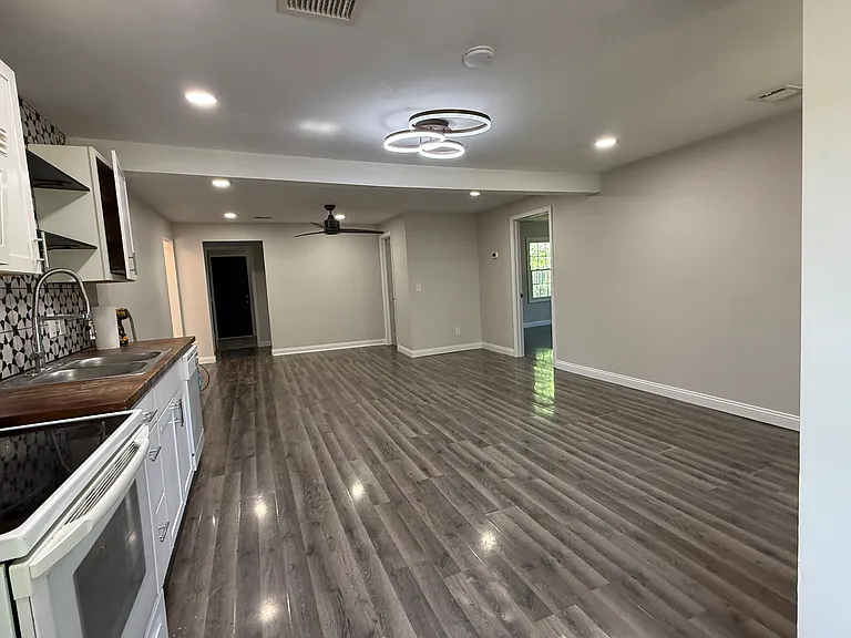 308 Anderson Ave — Photo 5