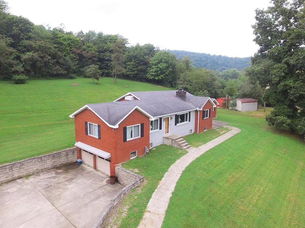 4496 Rose St photo 1