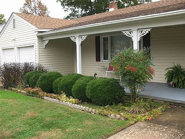 1st image of 102 Lee Dr