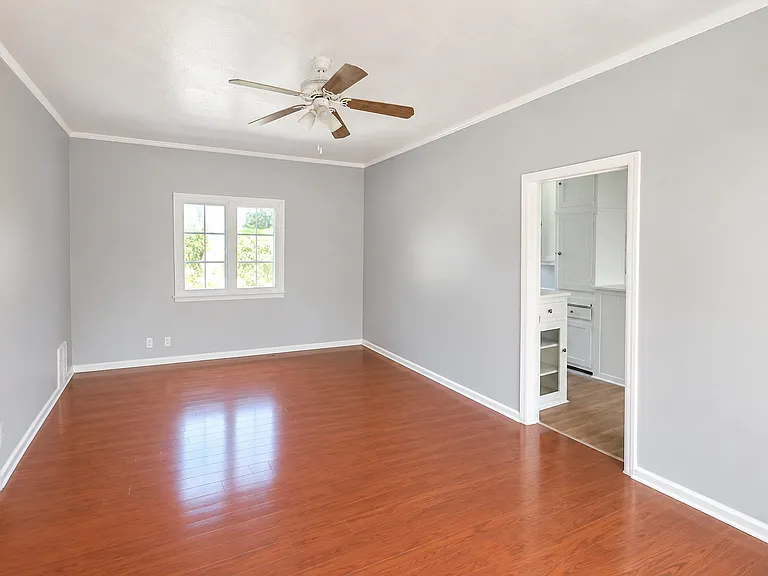 25 Westmont Dr #4 — Photo 1