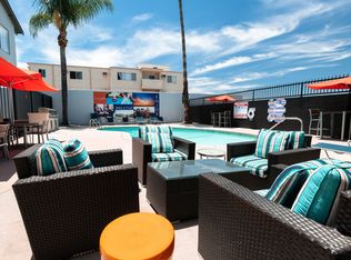 18400 Prairie Street, Northridge, CA 91325