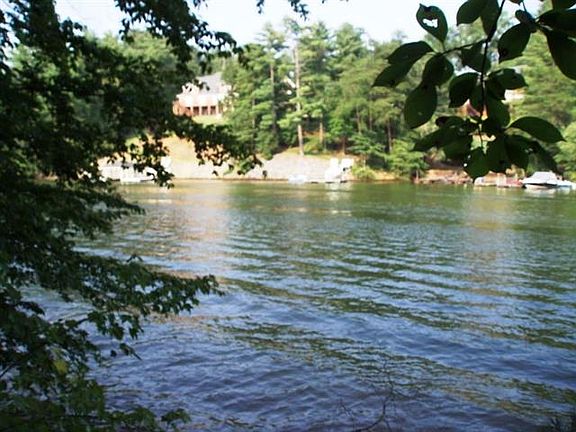 2nd image of 5218 Peninsula Dr