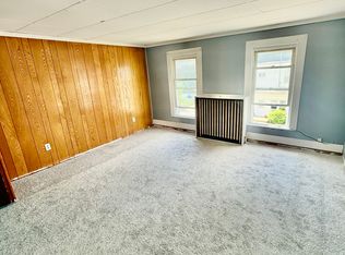 108 Washington St APT 1, Gloversville, NY 12078