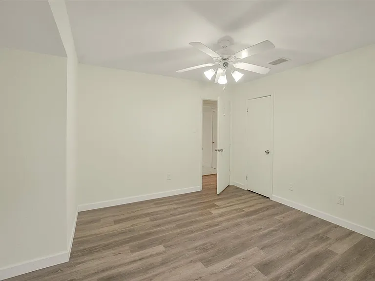 23122 Whispering Willow Dr — Photo 22