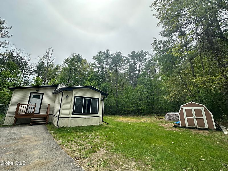 2nd image of 1073 Middleline Road
