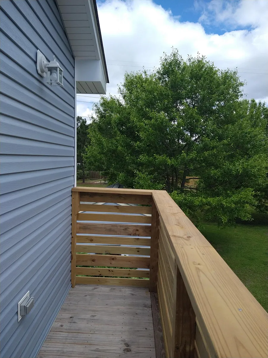 upper landing - 218A Brookview Rd