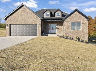 1057 Meadow Ridge Dr, Richmond, KY 40475